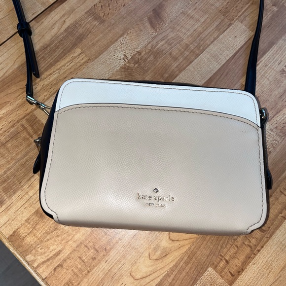 Kate Spade Lauren Color Block Camera Bag | Tan/Black/White - Picture 2 of 10
